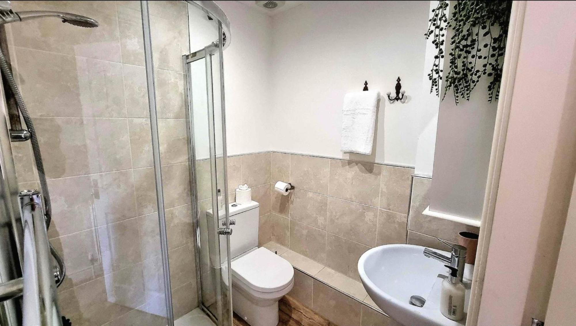 מטלוק Top Floor Double En-Suite Br Apartment Central Matlock מראה חיצוני תמונה